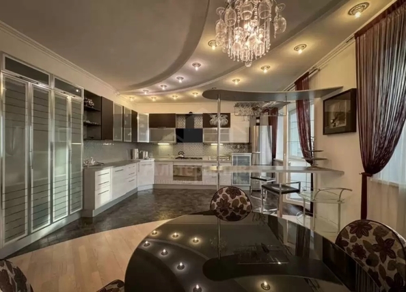 
  Продается 3-комн. квартира 200 м². Фото 8.