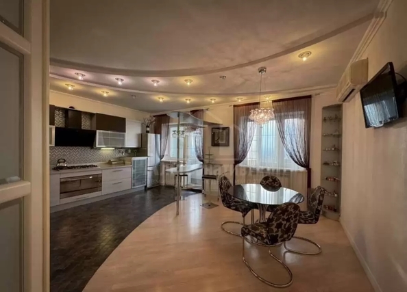 
  Продается 3-комн. квартира 200 м². Фото 10.