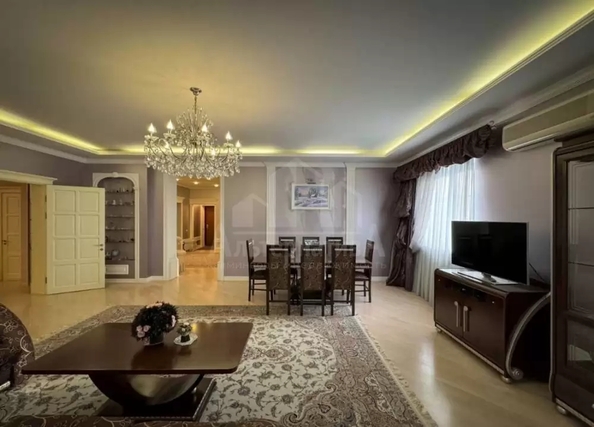 
  Продается 3-комн. квартира 200 м². Фото 24.