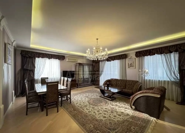 
  Продается 3-комн. квартира 200 м². Фото 28.