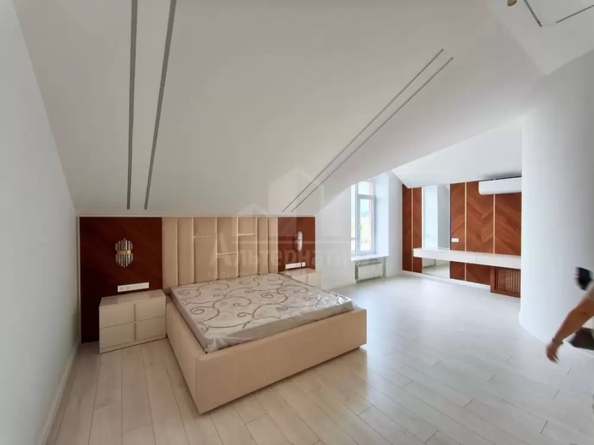 
  Продается 3-комн. квартира 198.2 м². Фото 21.