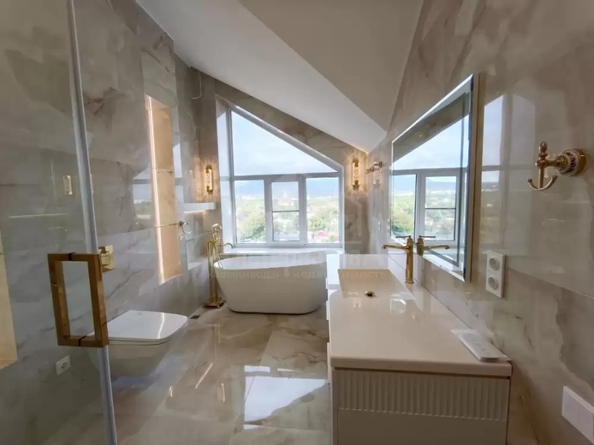 
  Продается 3-комн. квартира 198.2 м². Фото 31.