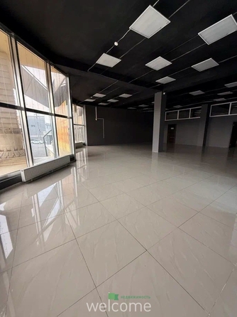 
  Сдается торговая площадь 700 м². Фото 2.