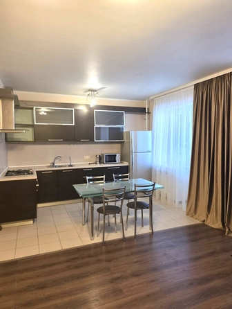 
  Сдается 2-комн. квартира 74 м². Фото 1.