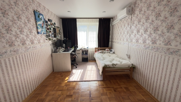 
  Продается 4-комн. квартира 138.3 м². Фото 1.