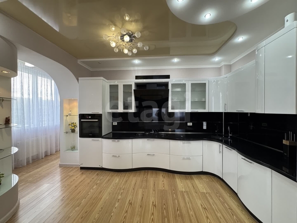 
  Продается 3-комн. квартира 100 м². Фото 1.