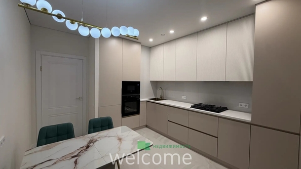 
  Продается 2-комн. квартира 62 м², в ЖК Высота, литер 4.1. Фото 2.