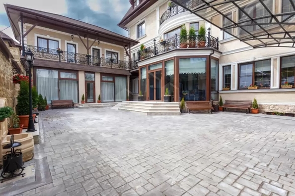 
  Продается универсальное помещение 900 м². Фото 1.