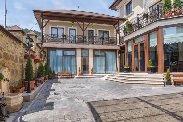 
  Продается универсальное помещение 900 м². Фото 2.