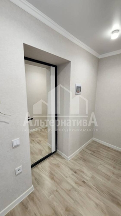 
   Продам 1-комнатную, 37 м², Андрея Губина ул

. Фото 8.