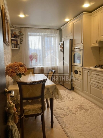 
   Продам 2-комнатную, 57.9 м², Ленинградская ул

. Фото 3.