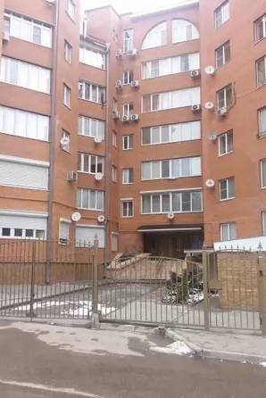 
  Продается 4-комн. квартира 312.6 м². Фото 1.