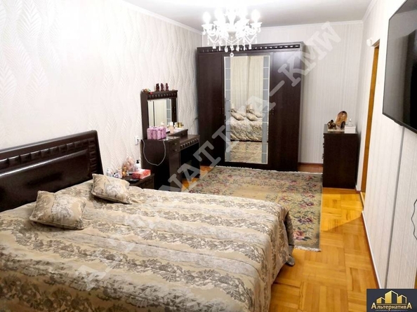 
  Продается 3-комн. квартира, 74 м², Орджоникидзе ул
. Фото 4.