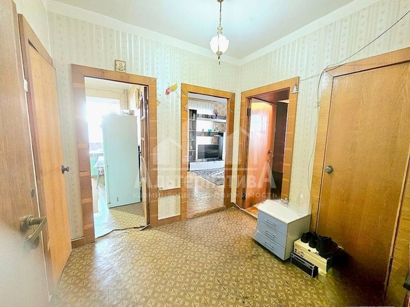 
  Продается 3-комн. квартира, 68.2 м², Крутая дорога ул
. Фото 3.