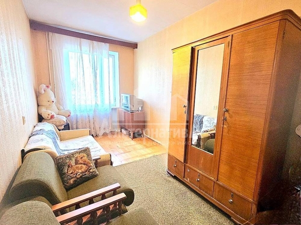 
  Продается 3-комн. квартира, 68.2 м², Крутая дорога ул
. Фото 4.