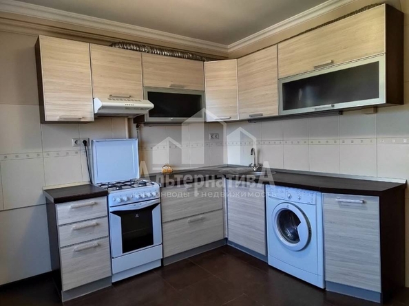 
   Продам 1-комнатную, 38 м², Красивая ул

. Фото 1.