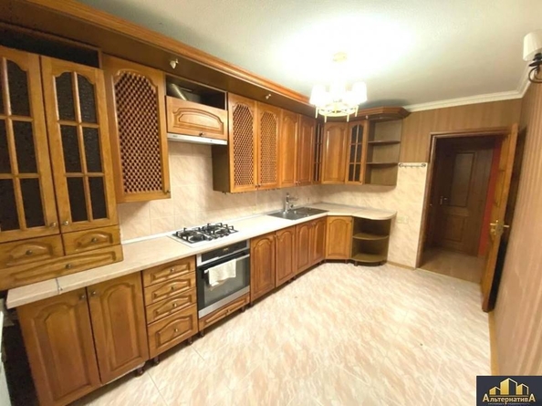 
  Продается 4-комн. квартира 93.2 м². Фото 1.