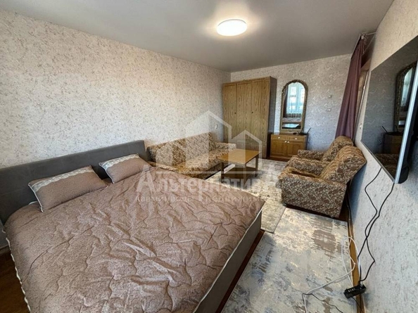 
  Продается 1-комн. квартира, 40 м², Пушкина ул
. Фото 2.