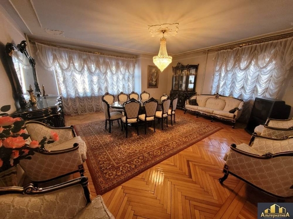
  Продается 4-комн. квартира, 161.8 м², Жуковского ул
. Фото 1.