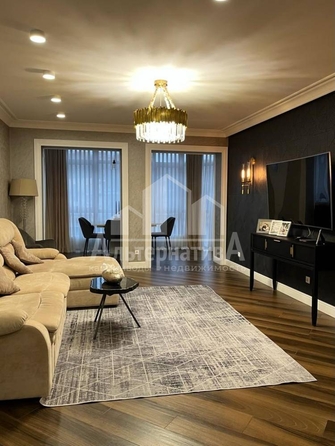 
  Продается 3-комн. квартира, 145 м², Жуковского ул
. Фото 2.