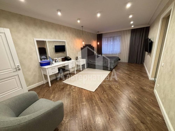 
  Продается 3-комн. квартира, 145 м², Жуковского ул
. Фото 9.