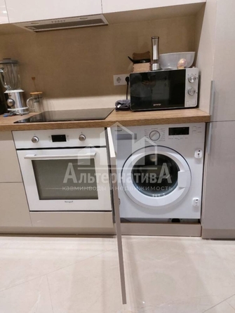 
  Продается 1-комн. квартира, 42 м², Окопная ул
. Фото 3.
