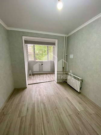 
   Продам 1-комнатную, 38.5 м², Красивая ул

. Фото 3.