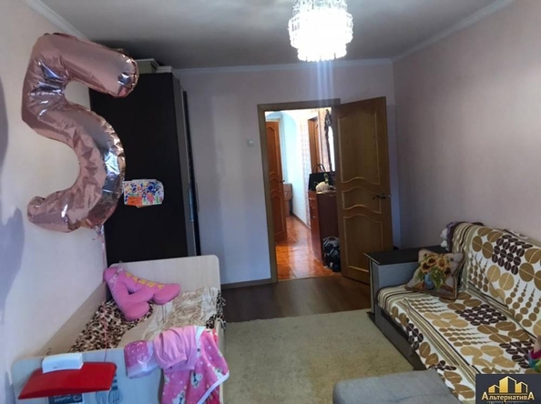 
  Продается 3-комн. квартира, 70 м², Октябрьская ул
. Фото 3.