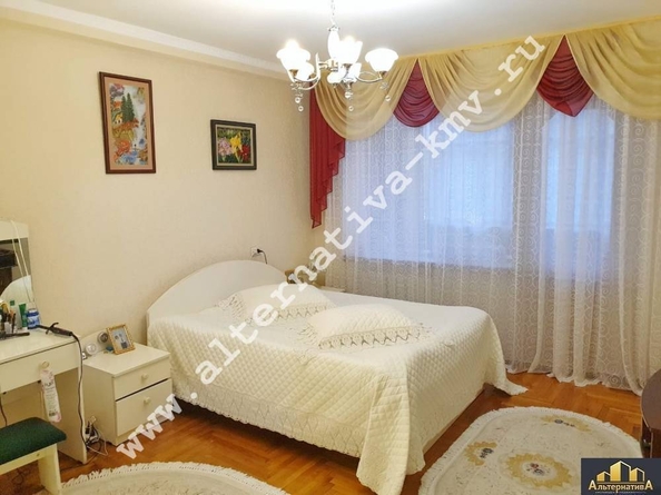
  Продается 3-комн. квартира, 78 м², Азербайджанская ул
. Фото 2.