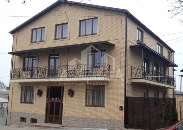 
  Продается дом 705 м². Фото 1.