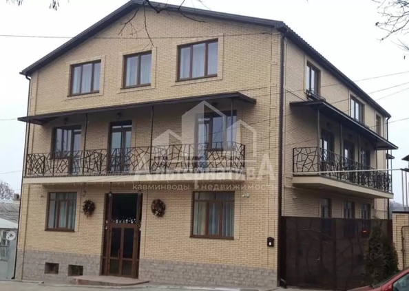 
  Продается дом 705 м². Фото 1.