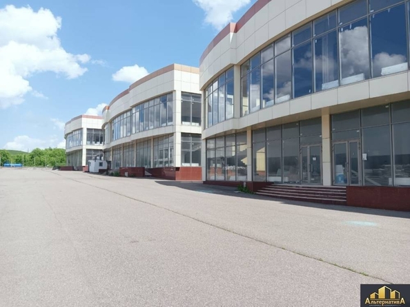 
  Продается здание, 1100 м², Кисловодское ш
. Фото 1.