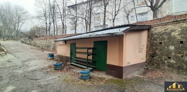 
   Продам торговое помещение, 402.8 м², Цандера проезд

. Фото 3.