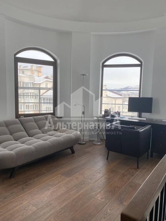 
  Продается 4-комн. квартира, 125 м², Островского ул
. Фото 4.