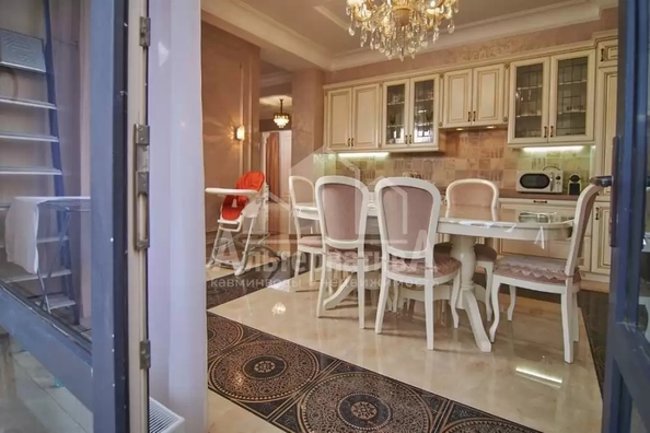 
  Продается 4-комн. квартира 200 м². Фото 3.