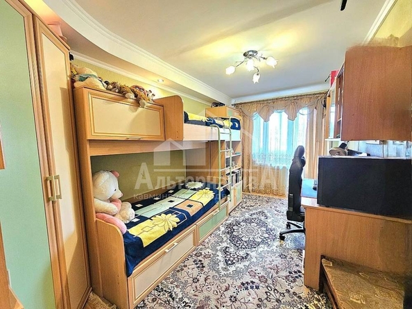 
  Продается 2-комн. квартира, 48 м², Крутая дорога ул
. Фото 9.