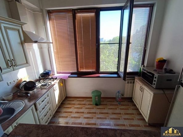 
  Продается 3-комн. квартира, 95 м², Революции ул
. Фото 7.