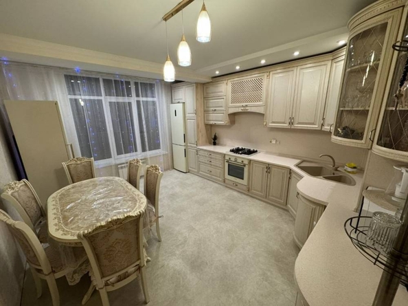 
  Продается 3-комн. квартира, 96.4 м², Замковая ул
. Фото 3.