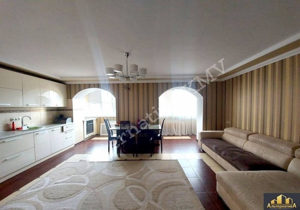 
  Продается 4-комн. квартира 250 м². Фото 1.