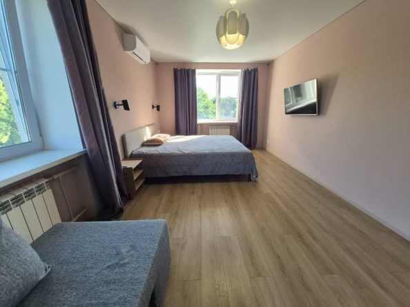 
  Продается 1-комн. квартира, 35 м², Свердлова ул
. Фото 2.