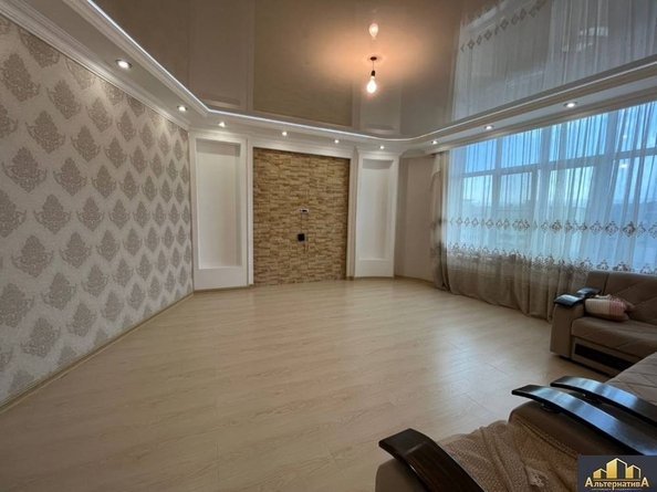 
   Продам 2-комнатную, 103 м², Красивая ул

. Фото 9.