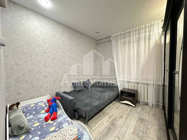 
   Продам 3-комнатную, 49 м², Героев Медиков ул

. Фото 3.