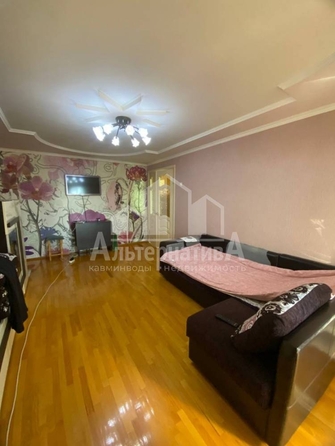 
   Продам 3-комнатную, 59.7 м², Октябрьская ул

. Фото 2.