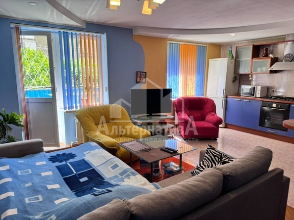 
  Продается 3-комн. квартира, 103.3 м², Титова ул
. Фото 3.