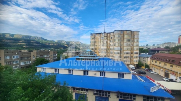 
   Продам 2-комнатную, 40.1 м², Красивая ул

. Фото 3.