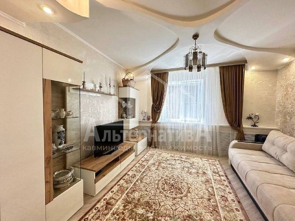 
   Продам 4-комнатную, 75 м², Резервуарная ул

. Фото 2.