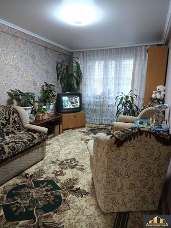 
  Продается 3-комн. квартира, 60 м², Крутая дорога ул
. Фото 3.