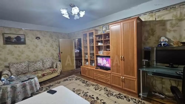 
  Продается 4-комн. квартира 65 м². Фото 1.