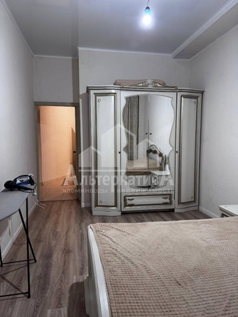 
   Продам 2-комнатную, 67.8 м², Красивая ул

. Фото 2.