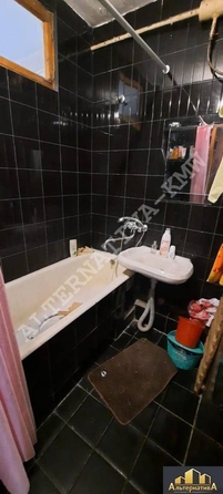 
  Продается 3-комн. квартира, 56 м², 40 лет Октября ул
. Фото 8.